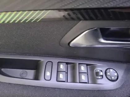 Photo 57 Peugeot 208 Gén. II Ph2 Active 5