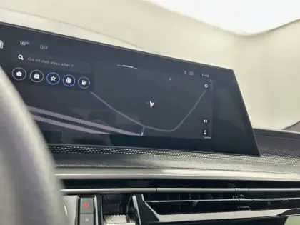 Photo 21 Peugeot 5008  Hybrid 136 e-DCS6