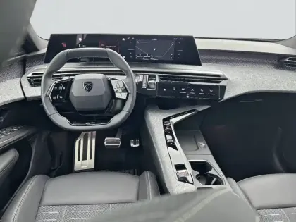 Photo 65 Peugeot 5008  Hybrid 136 e-DCS6
