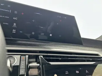 Photo 20 Peugeot 5008  Hybrid 136 e-DCS6