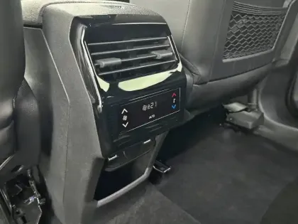 Photo 55 Peugeot 5008  Hybrid 136 e-DCS6