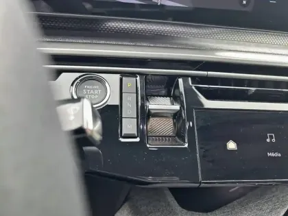 Photo 42 Peugeot 5008  Hybrid 136 e-DCS6
