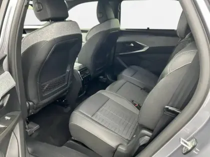 Photo 69 Peugeot 5008  Hybrid 136 e-DCS6