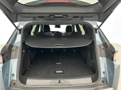 Photo 57 Peugeot 5008  Hybrid 136 e-DCS6