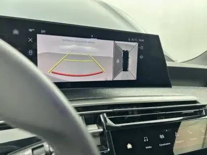 Photo 76 Peugeot 5008  Hybrid 136 e-DCS6