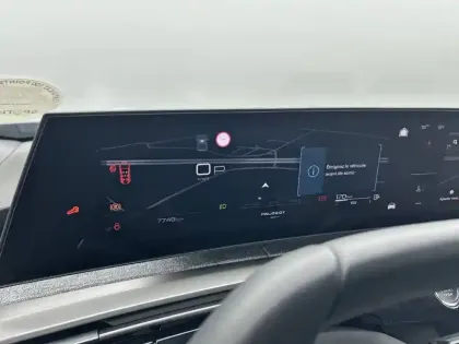 Photo 9 Peugeot 5008  Hybrid 136 e-DCS6