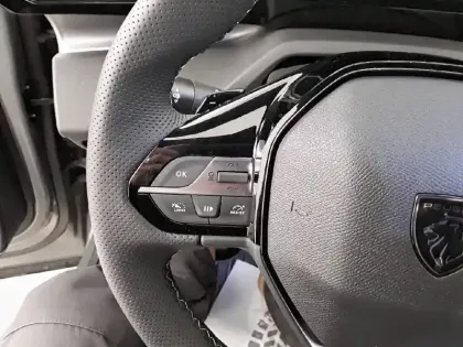 Photo 23 Peugeot 408  PHEV 180 e-EAT8