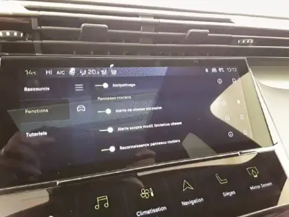 Photo 21 Peugeot 408  PHEV 180 e-EAT8