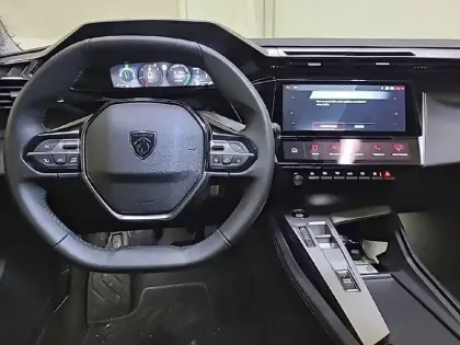 Photo 7 Peugeot 308  Hybrid 145 e-DCS6