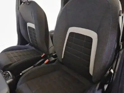 Photo 86 Citroën C3  Turbo 100 ch BVM6