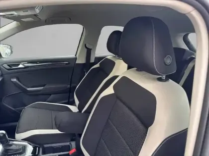 Photo 10 Volkswagen T-roc  1.5 TSI 150 EVO Start/Stop DSG7