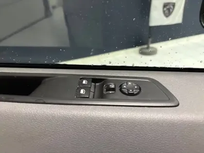 Photo 18 Peugeot Expert  FGN TOLE STANDARD BLUEHDI 180 S&S EAT8