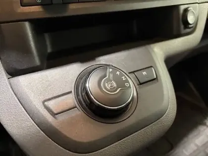 Photo 13 Peugeot Expert  FGN TOLE STANDARD BLUEHDI 180 S&S EAT8