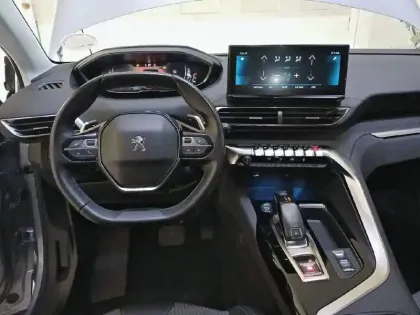 Photo 27 Peugeot 5008  BlueHDi 130ch S&S EAT8