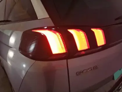 Photo 36 Peugeot 5008  BlueHDi 130ch S&S EAT8