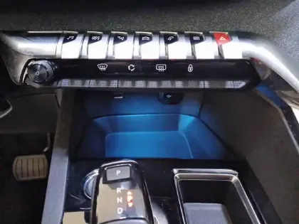 Photo 43 Peugeot 5008  BlueHDi 130ch S&S EAT8