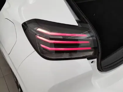 Photo 16 Peugeot 208  PureTech 100 S&S BVM6