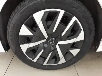 Photo 12 Peugeot 208  PureTech 100 S&S BVM6