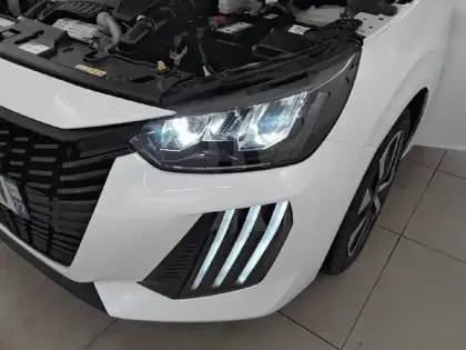 Photo 15 Peugeot 208  PureTech 100 S&S BVM6