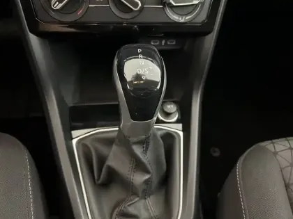 Photo 21 Volkswagen T-cross  1.0 TSI 110 Start/Stop DSG7