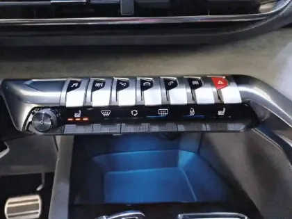 Photo 56 Peugeot 3008  Puretech 130ch S&S EAT8