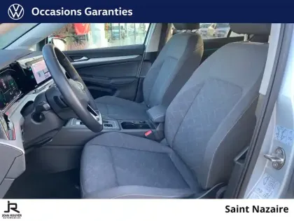 Photo 22 Volkswagen Golf  1.0 eTSI OPF 110 DSG7