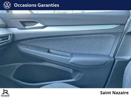 Photo 32 Volkswagen Golf  1.0 eTSI OPF 110 DSG7