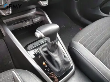 Photo 27 Kia Rio  1.0 T-GDi 120 ch MHEV DCT7