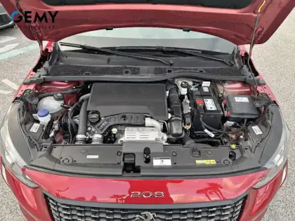 Photo 11 Peugeot 208  PureTech 100 S&S EAT8