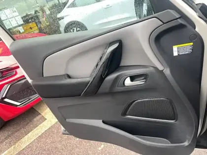 Photo 10 Citroën C4  Picasso PureTech 130 S&S