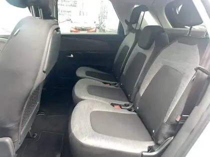 Photo 15 Citroën C4  Picasso PureTech 130 S&S