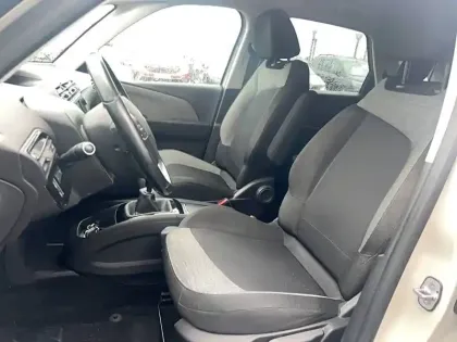 Photo 8 Citroën C4  Picasso PureTech 130 S&S