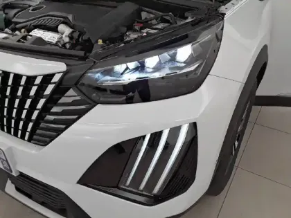 Photo 15 Peugeot 2008  Hybrid 145 e-DCS6