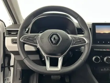 Photo 14 Renault Clio  E-Tech full hybrid 145