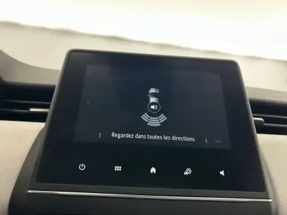 Photo 19 Renault Clio  E-Tech full hybrid 145