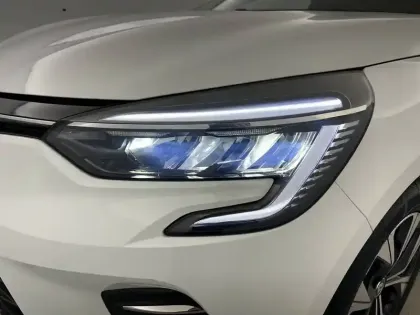 Photo 20 Renault Clio  E-Tech full hybrid 145