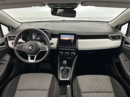 Photo 25 Renault Clio  E-Tech full hybrid 145