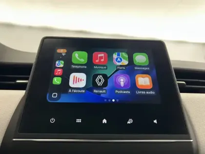 Photo 24 Renault Clio  E-Tech full hybrid 145