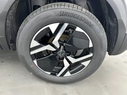 Photo 12 Peugeot 2008  Hybrid 145 e-DCS6