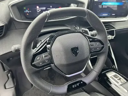 Photo 8 Peugeot 2008  Hybrid 145 e-DCS6