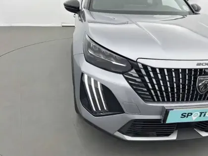 Photo 15 Peugeot 2008  Hybrid 145 e-DCS6