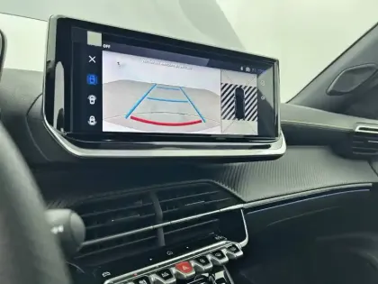 Photo 21 Peugeot 2008  Hybrid 145 e-DCS6