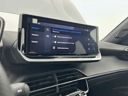 Photo 19 Peugeot 2008  Hybrid 145 e-DCS6