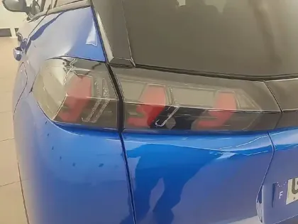 Photo 16 Peugeot 2008  Electrique 136 ch