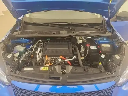 Photo 25 Peugeot 2008  Electrique 136 ch