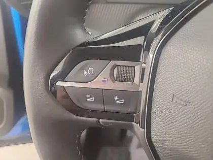 Photo 21 Peugeot 2008  Electrique 136 ch