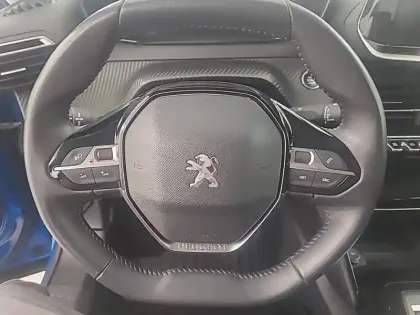 Photo 8 Peugeot 2008  Electrique 136 ch