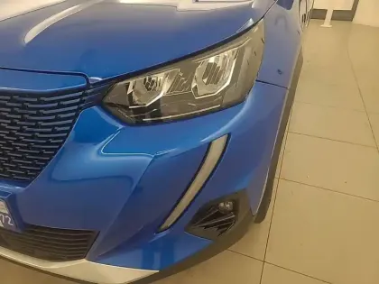 Photo 15 Peugeot 2008  Electrique 136 ch