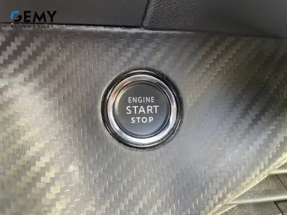 Photo 16 Peugeot 208  BlueHDi 100 S&S BVM6