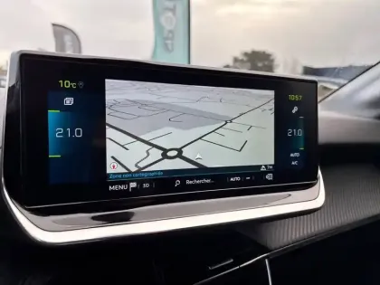 Photo 17 Peugeot 208  Electrique 50 kWh 136ch